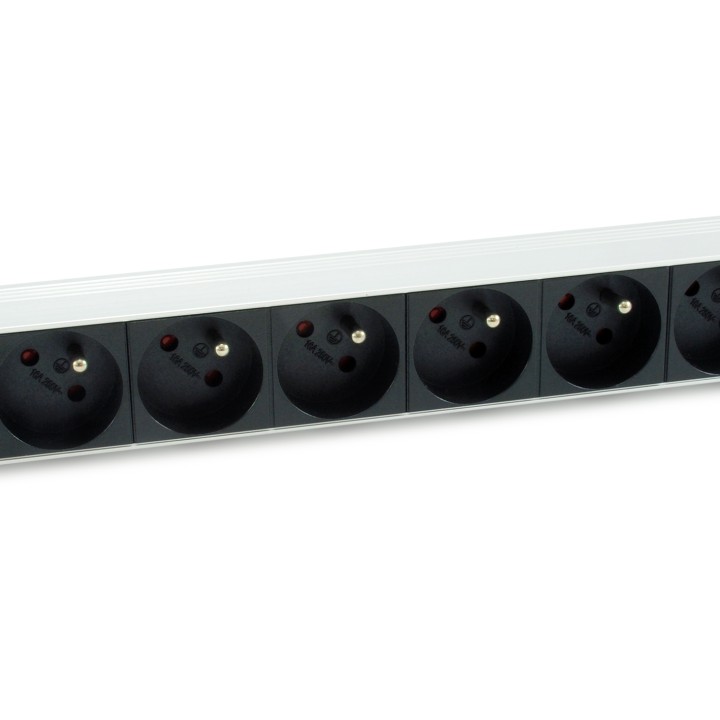 Regleta EQUIP 8xSchuko 1.8m Rack 1U Negra (EQ333313)