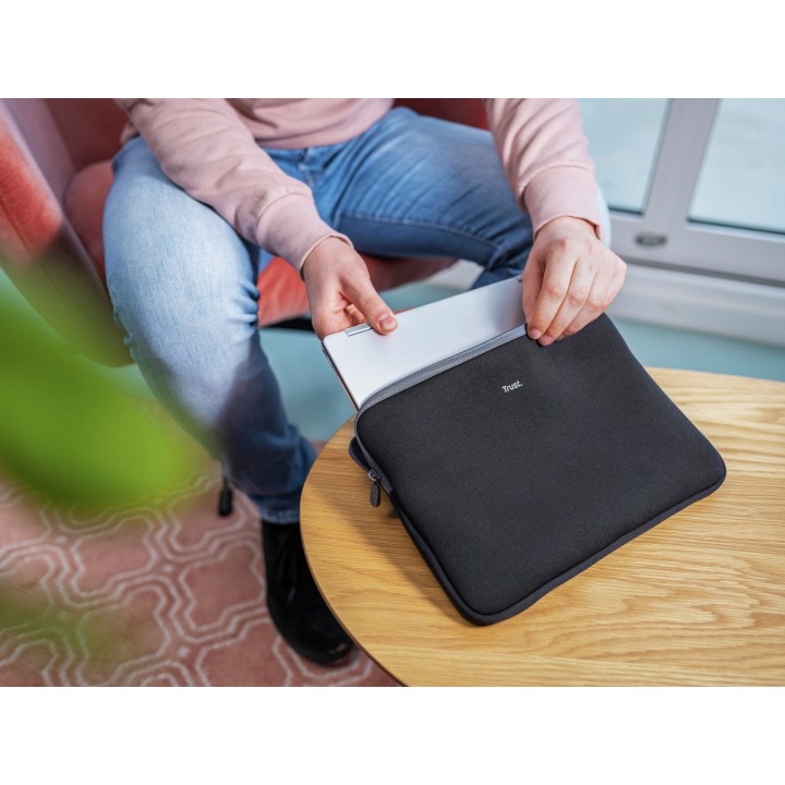 Funda Universal Trust Primo 13.3" Neopreno Negra(21251)
