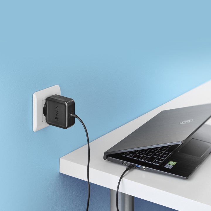 Cargador Pared NGS 45W Cable USB-C Negro (W-45WTYPEC)