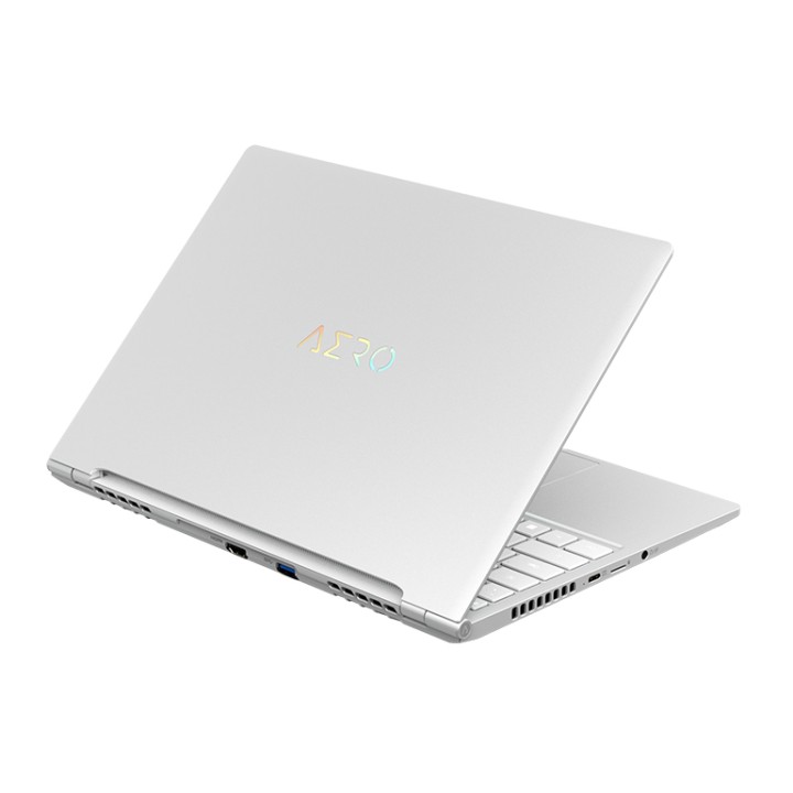 GIGABYTE 9MF-E2SESB4SH i5 16Gb 1Tb 14" 6Gb FreeD Plata