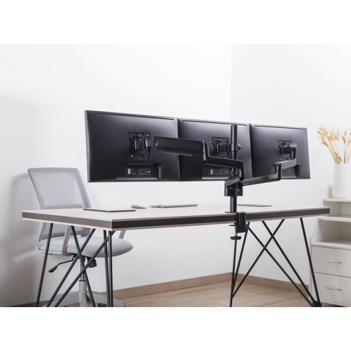 Soporte Mesa EQUIP 3Brazos 17-27" Inclin/Gira(EQ650134)