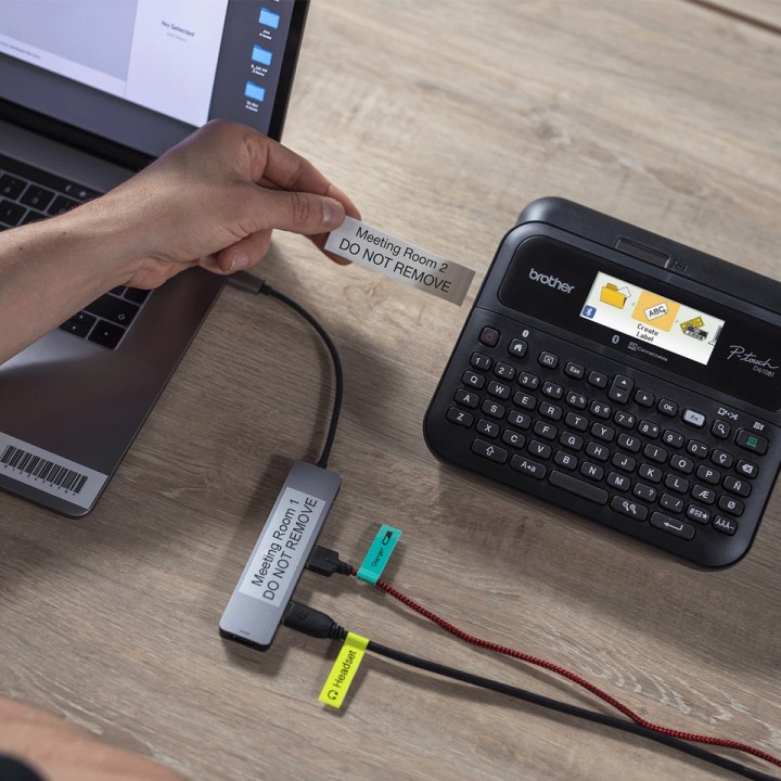 Rotuladora BROTHER LCD USB/BT Negra (PT-D610BTVP)