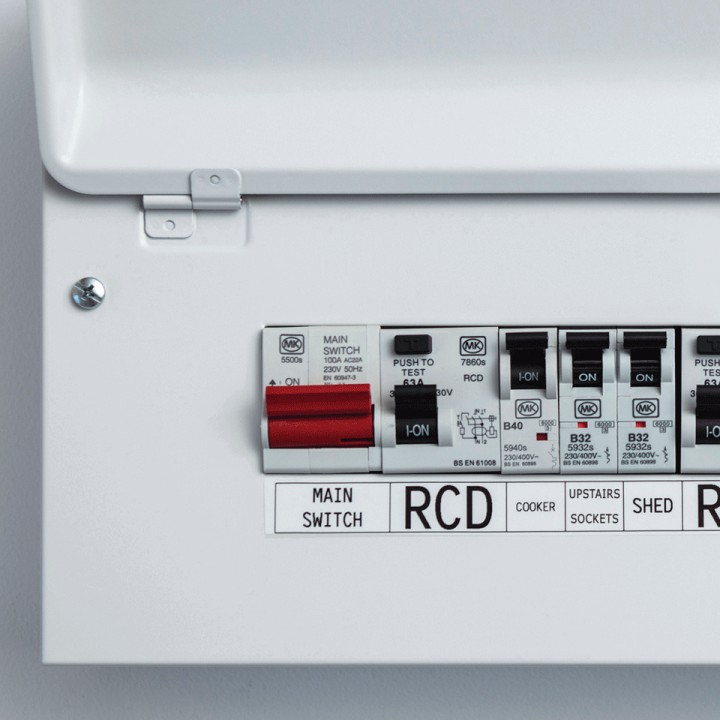 Rotuladora Electrónica BROTHER USB/BT Negra (PT-E560BT)
