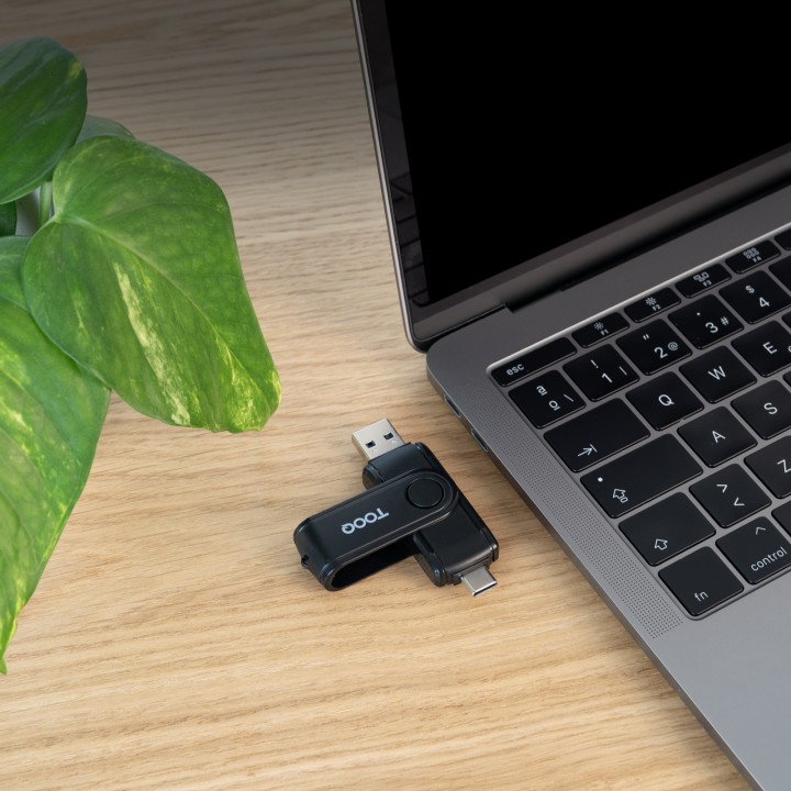 Lector de Tarjetas TooQ USB-A USB-C Negro (TQR-3003B)