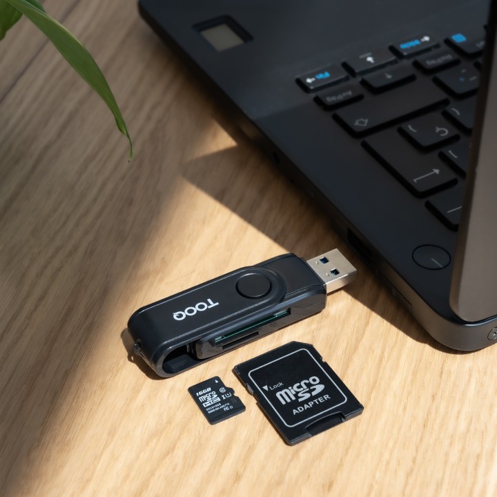 Lector de Tarjetas TooQ USB-A USB-C Negro (TQR-3003B)