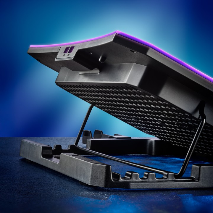 Base Refrigeradora NGS hasta 15.6" RGB LCD (HEROSTAND)
