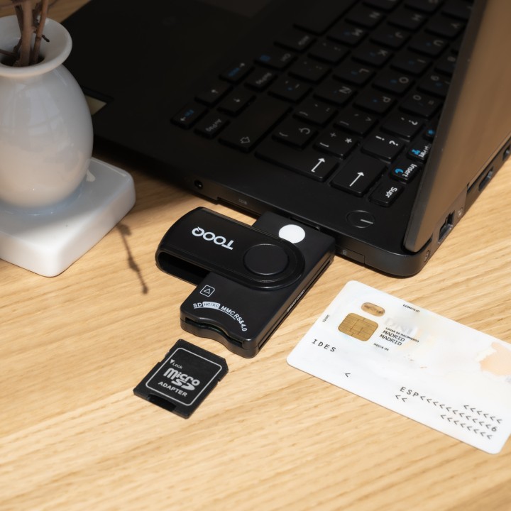 Lector TooQ DNIe TF/SD USB-A 2.0 Negro (TQR-3012B)