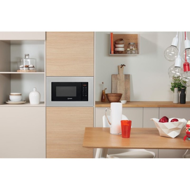 Indesit MWI 120 GX Microondas Integrable con Grill 20L 800W Acero Inoxidable