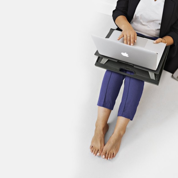 NGS Lapnest Soporte Acolchado Negro para Portátil hasta 15.6"