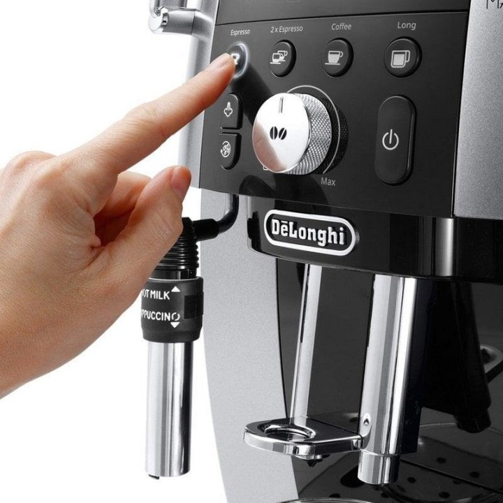 DeLonghi Magnifica S Smart Cafetera Espresso Superautomática 15 Bares Negro/Plata