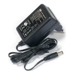 Mikrotik 18POW Cargador 110-240V 24V 0.8A Tipo A Negro