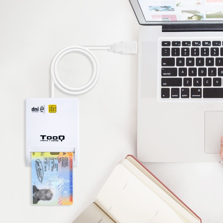 Lector Tarjetas TooQ USB-A 2.0 DNIe Blanco (TQR-210W)