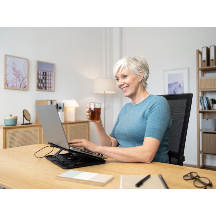 Soporte Trust Cyclone 16" USB 2.0 Negro (17866)