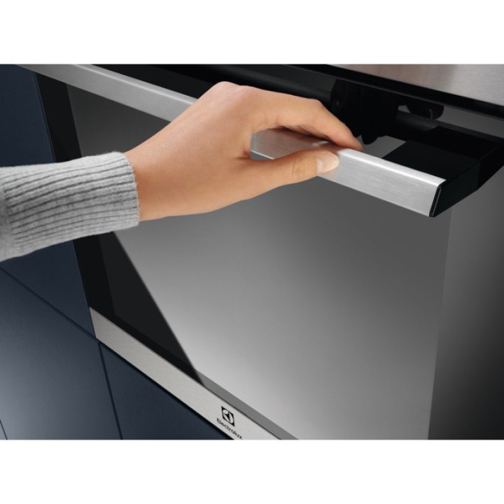 Electrolux EOF4P56X Serie 600 SurroundCook Horno Multifunción Pirolítico 72L A+ Acero Inoxidable