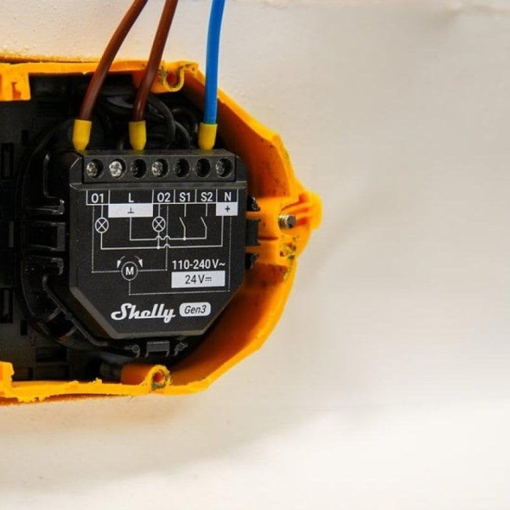 Interruptor inteligente Shelly 2P WiFi Negro inalámbrico 10A 110-240V