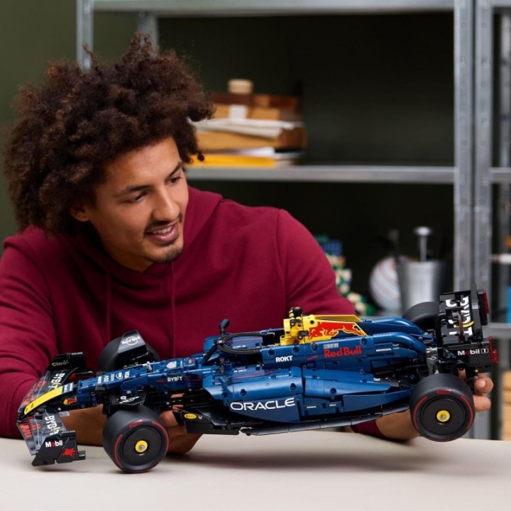 LEGO Technic Coche Oracle Red Bull Racing RB20 F1, Construye tu Propio Vehículo de Carreras 18+ Años