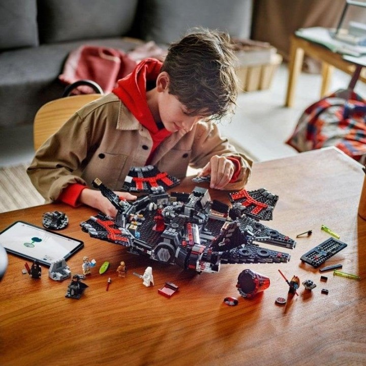 Lego Star Wars Halcón Oscuro para Niños de 10+ Años