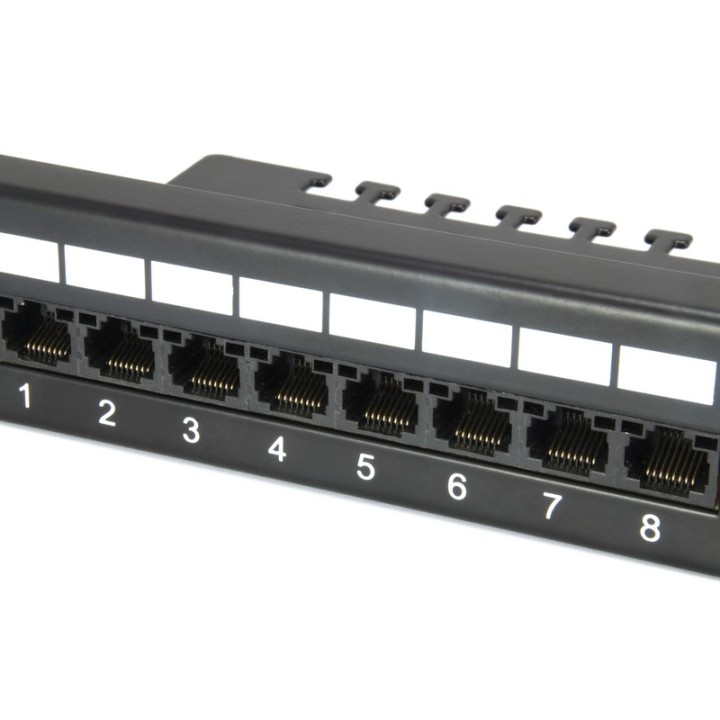 Equip Panel de Parcheo 24 Puertos Cat 6 sin Blindaje