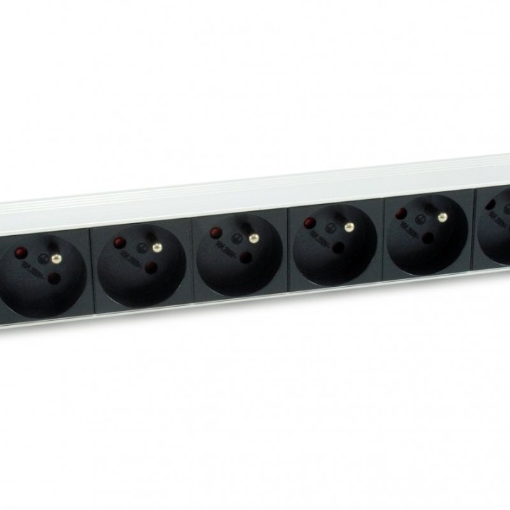 Equip Regleta 8 Tomas para Rack 19" 1U Negro