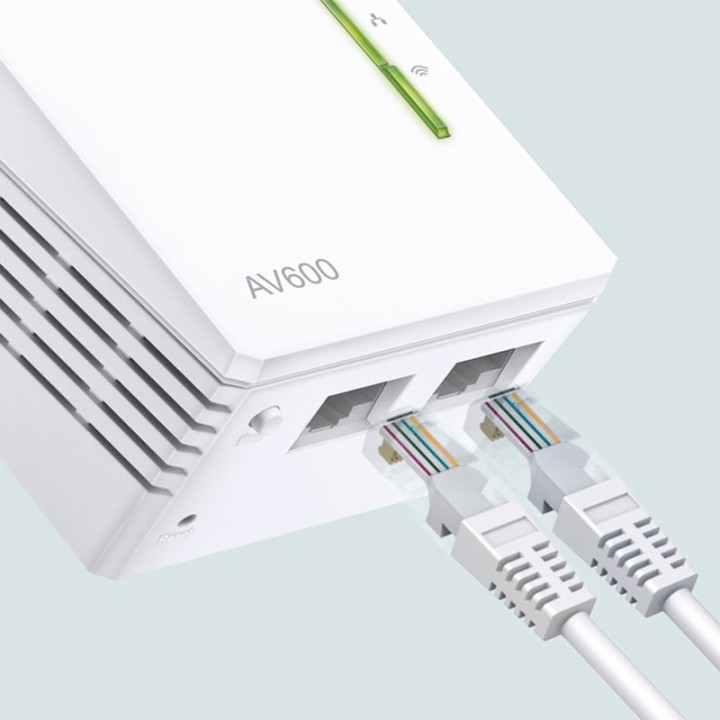 TP-LINK TL-WPA4220 Powerline Wireless Extender AV600
